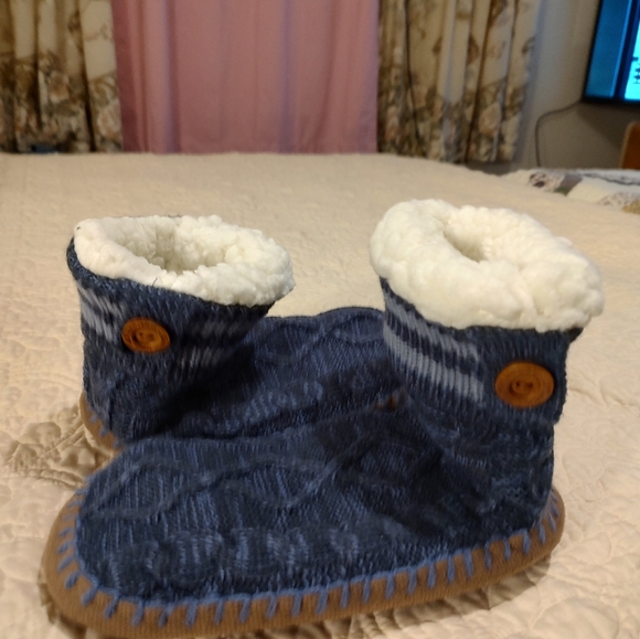 Muk Luks Booties NWT - Picture 7 of 7